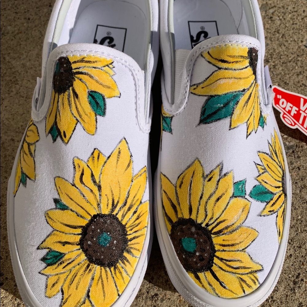 Handpainted sunflower Vans - Picture 2 of 5